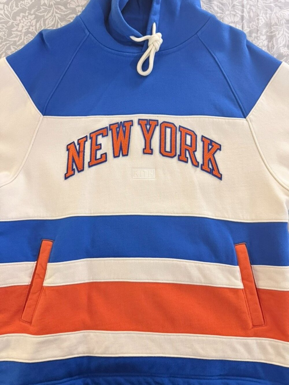KITH x New York Knicks Delk Hockey Hoodie 'Sandrift' - Size Small (2022)